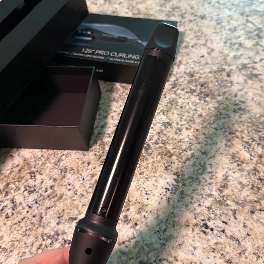 Bio ionic 1.25” pro curling iron - Picture 13 of 14